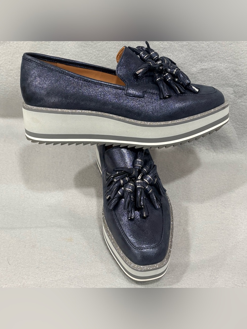 Johnston & Murphy Gracelyn Navy Blue Silver Platform Tassel Loafer Sz 7M